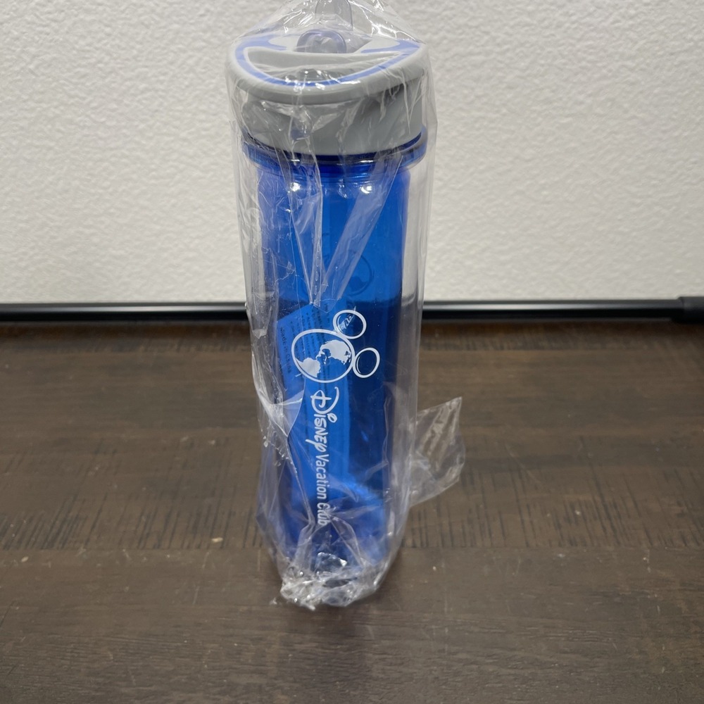 Brand New - DVC Disney Vacation Club - New Member Blue Water Bottle